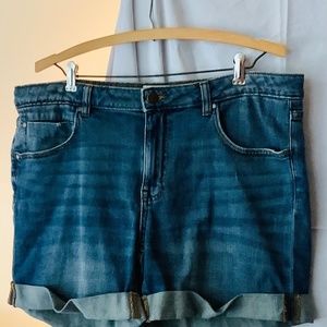 Caslon denim boyfriend shorts size 31,  99% cotton
